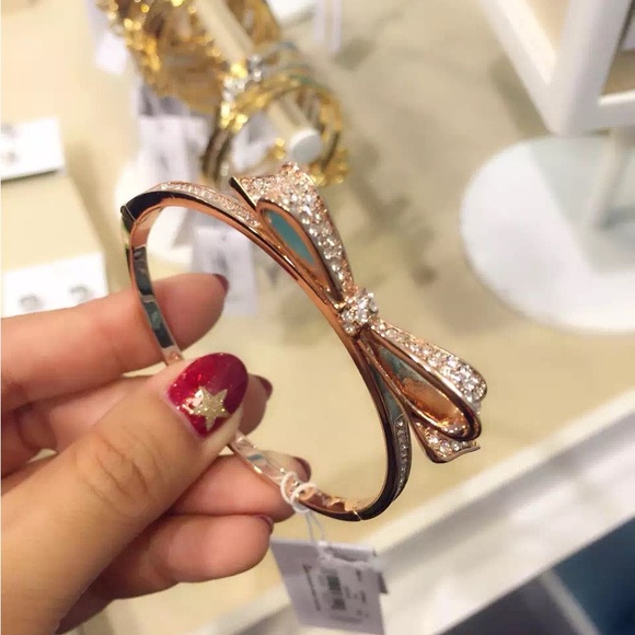 NWT —— Kate Spade Love Notes Crystal Hinged Bangle Gold - Picture 3 of 6